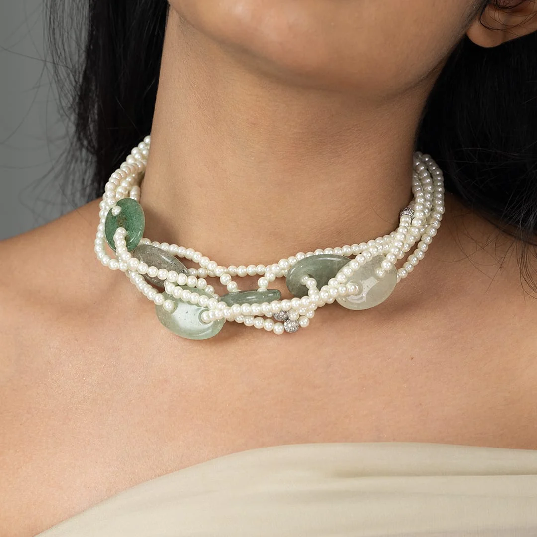 Aavina Pearl Necklace