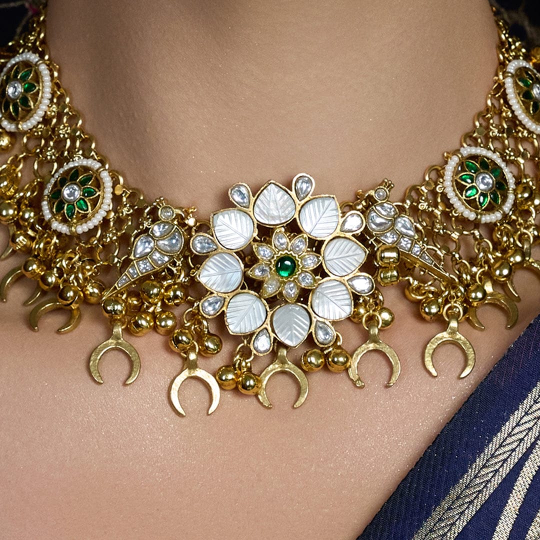 Antique Gold Floral Choker Necklace - Image 3