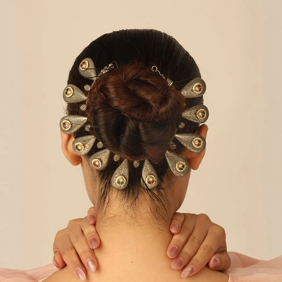 Avyasha Hair Bun Pin