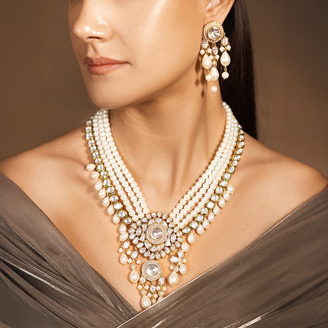 Chic Golden-White Necklace Set - Image 3