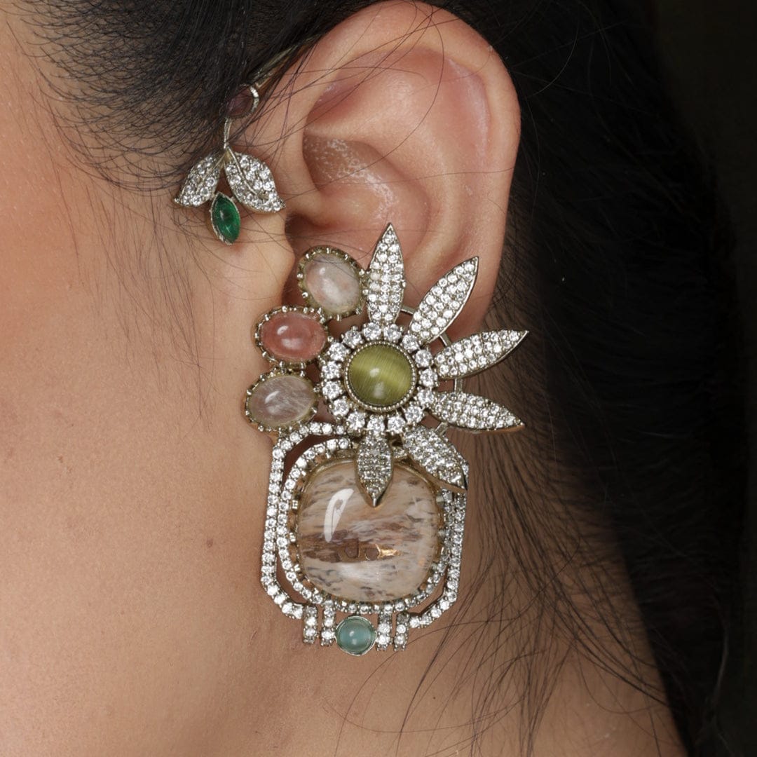 2 in 1 Daisy Charm Cuff Earrings - Image 3