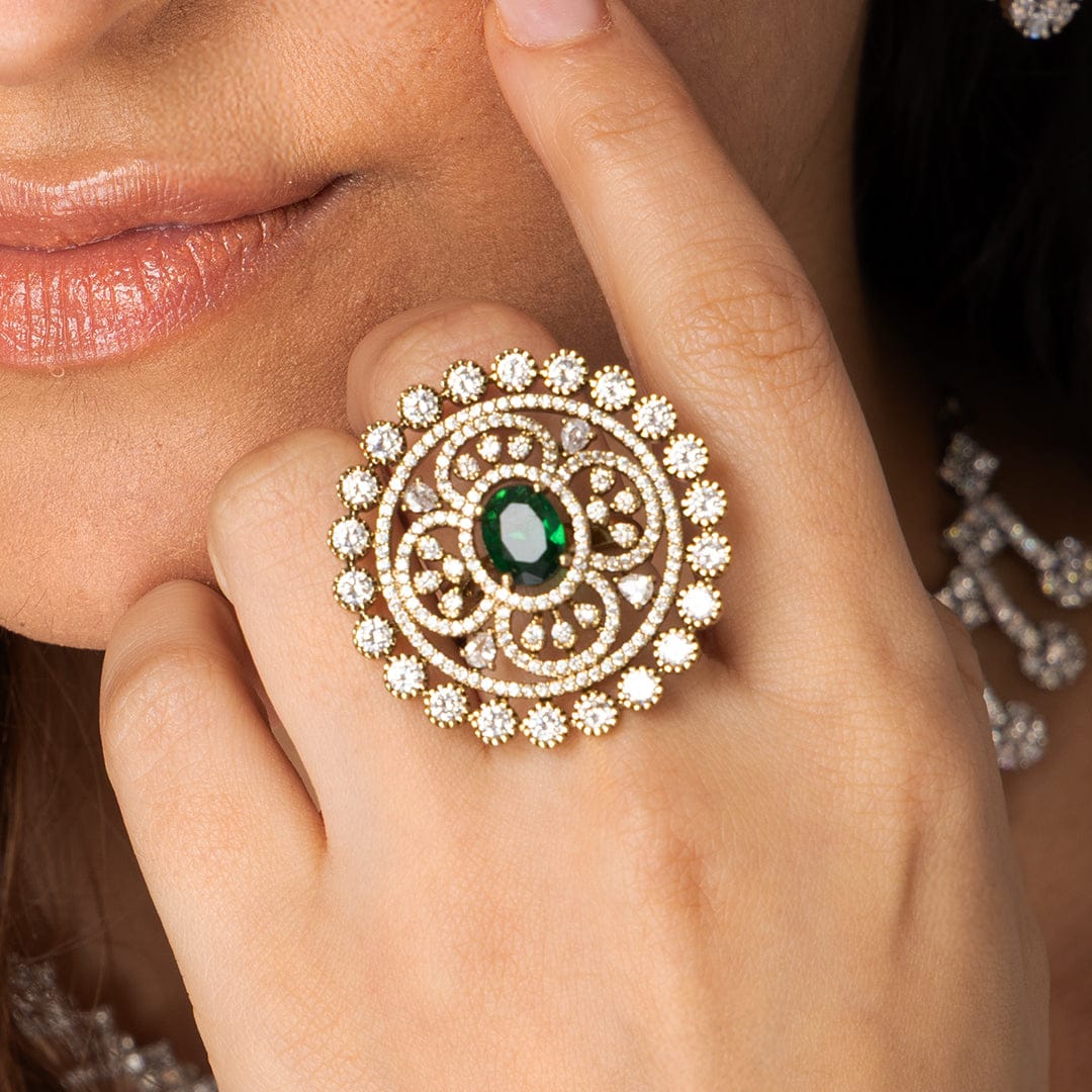 Emerald Heritage Ring - Image 3