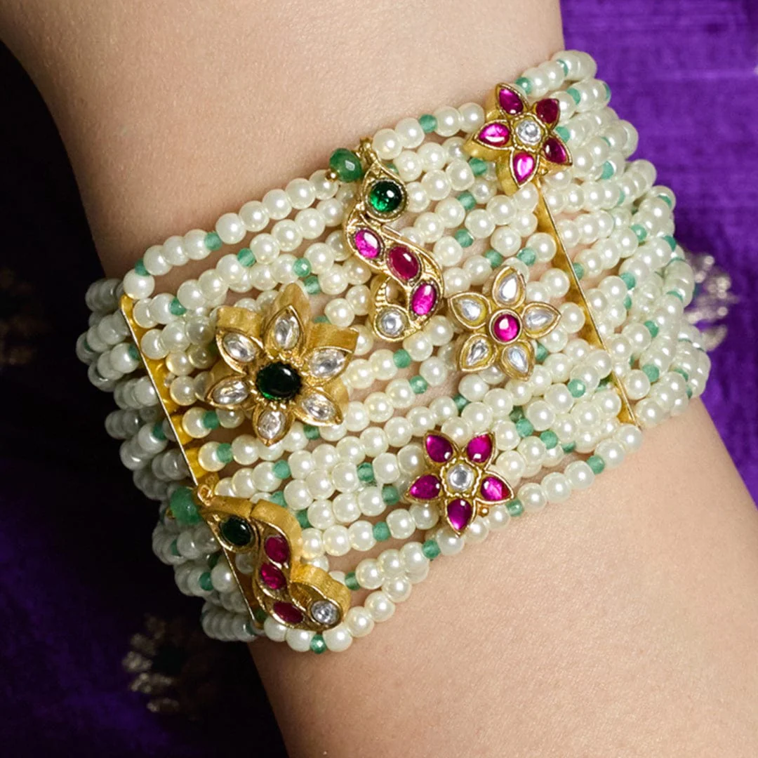 Emerald Radiance Bracelet - Image 3