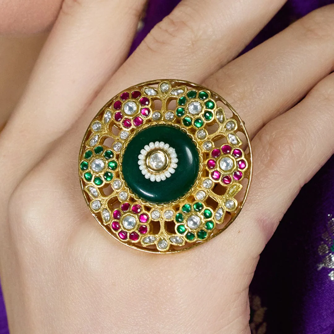 Emerald Royal Ring - Image 3