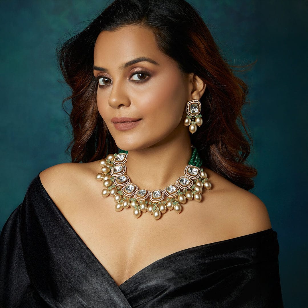 Gold Tone Kundan Polki Biege Necklace Set - Image 4