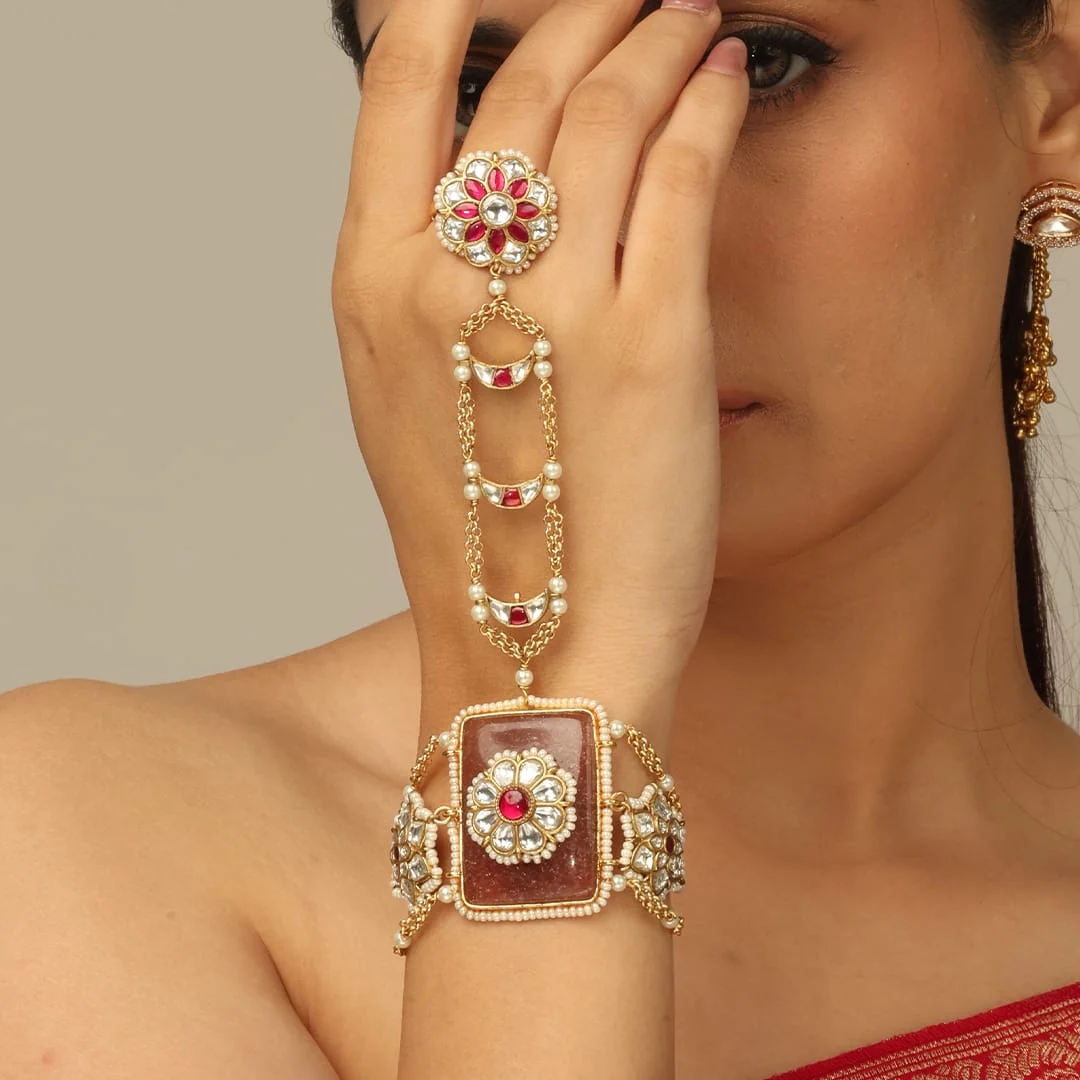 Kavya Haath Phool