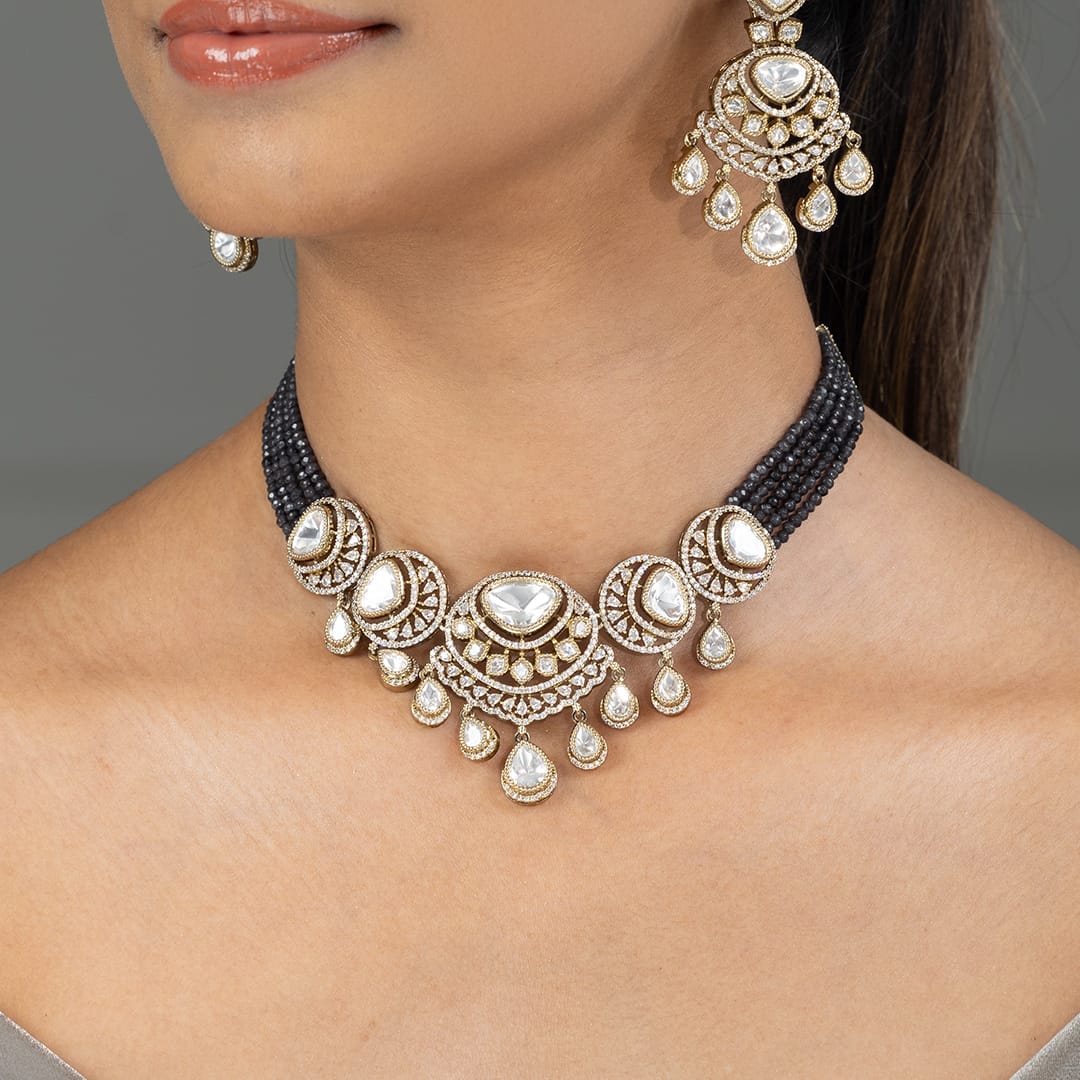 Kivya Short necklace set