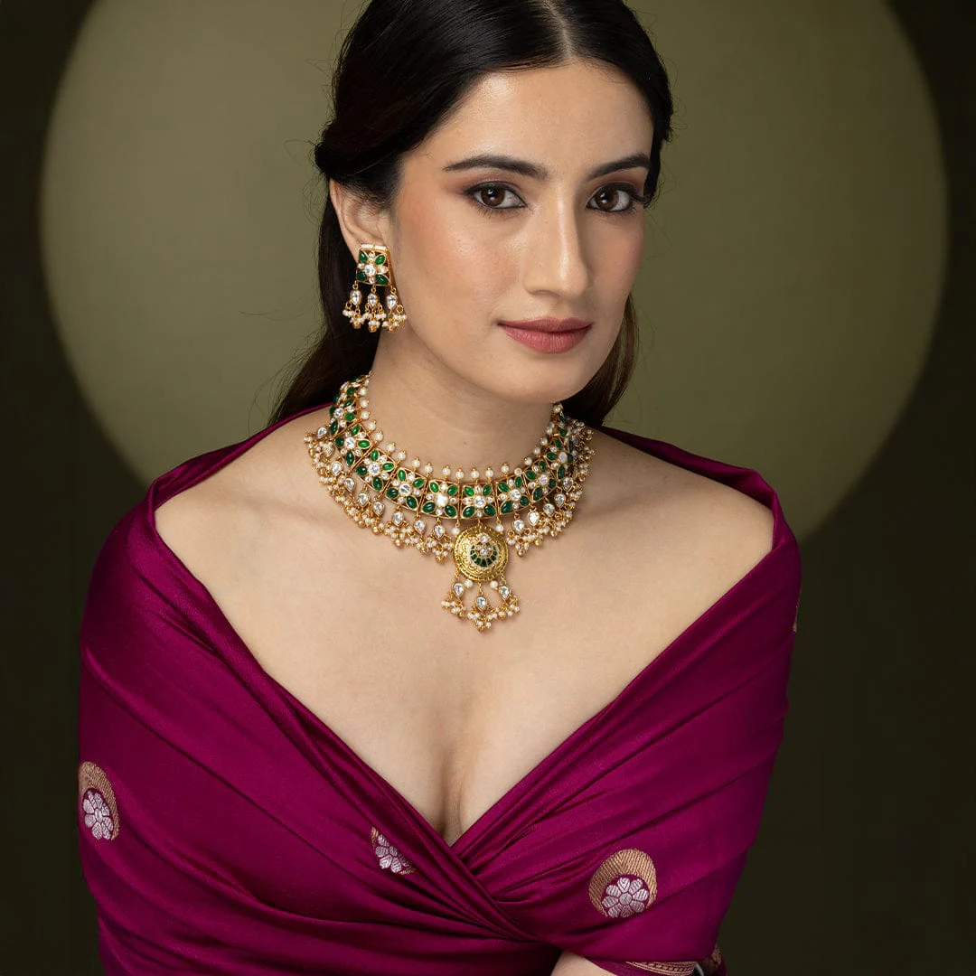 Green stone Kundan Necklace Set with Pearl Drops - Image 3