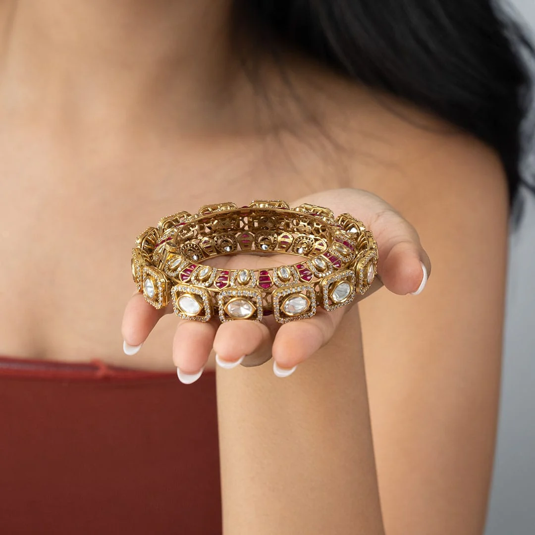 Lavisha Bangle