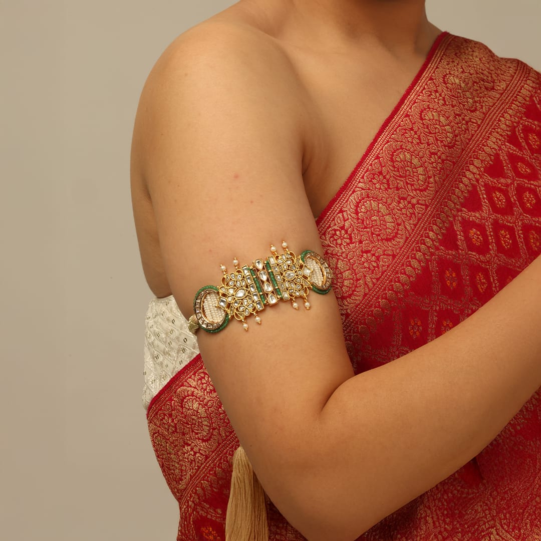 Lavya Armlet