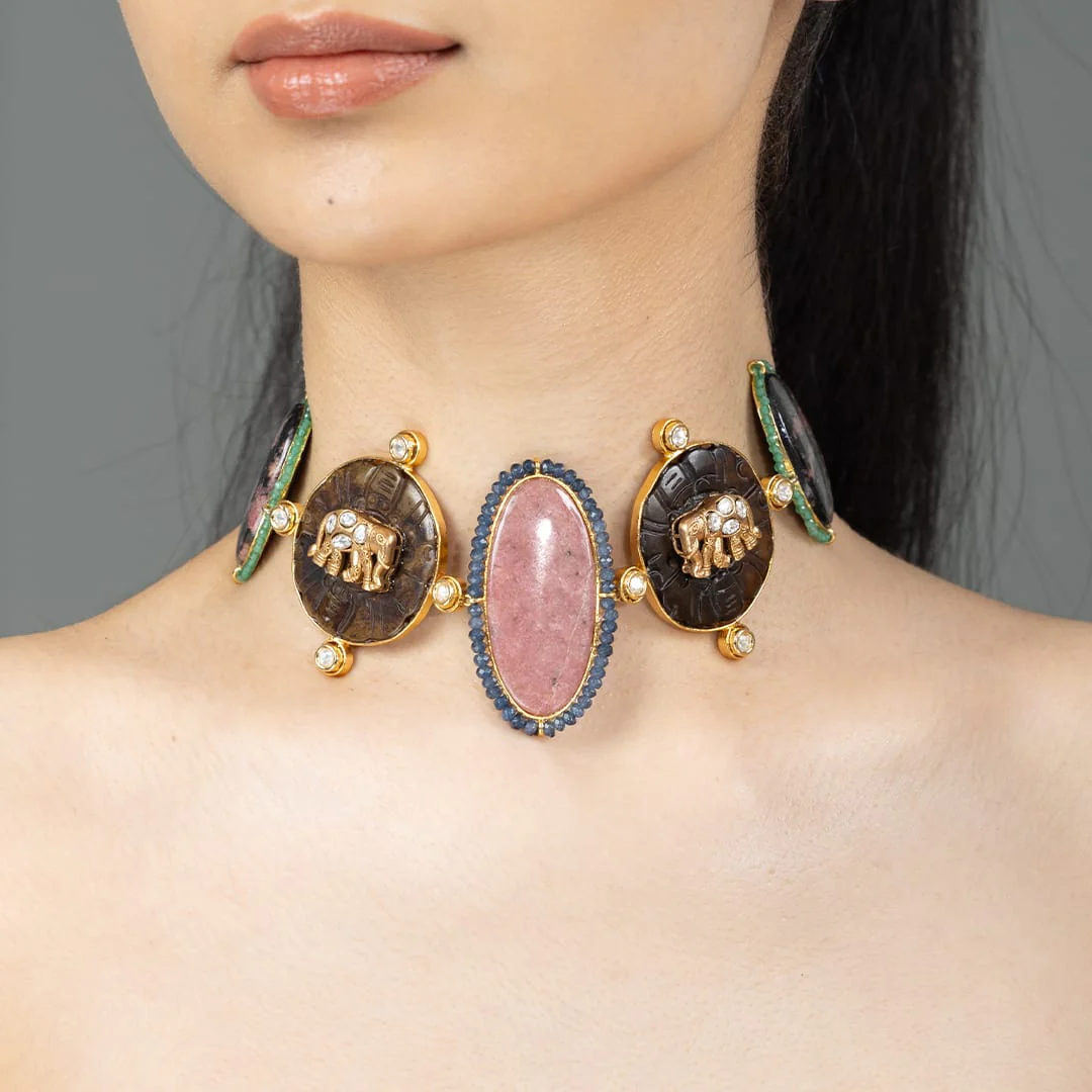 Naae Necklace