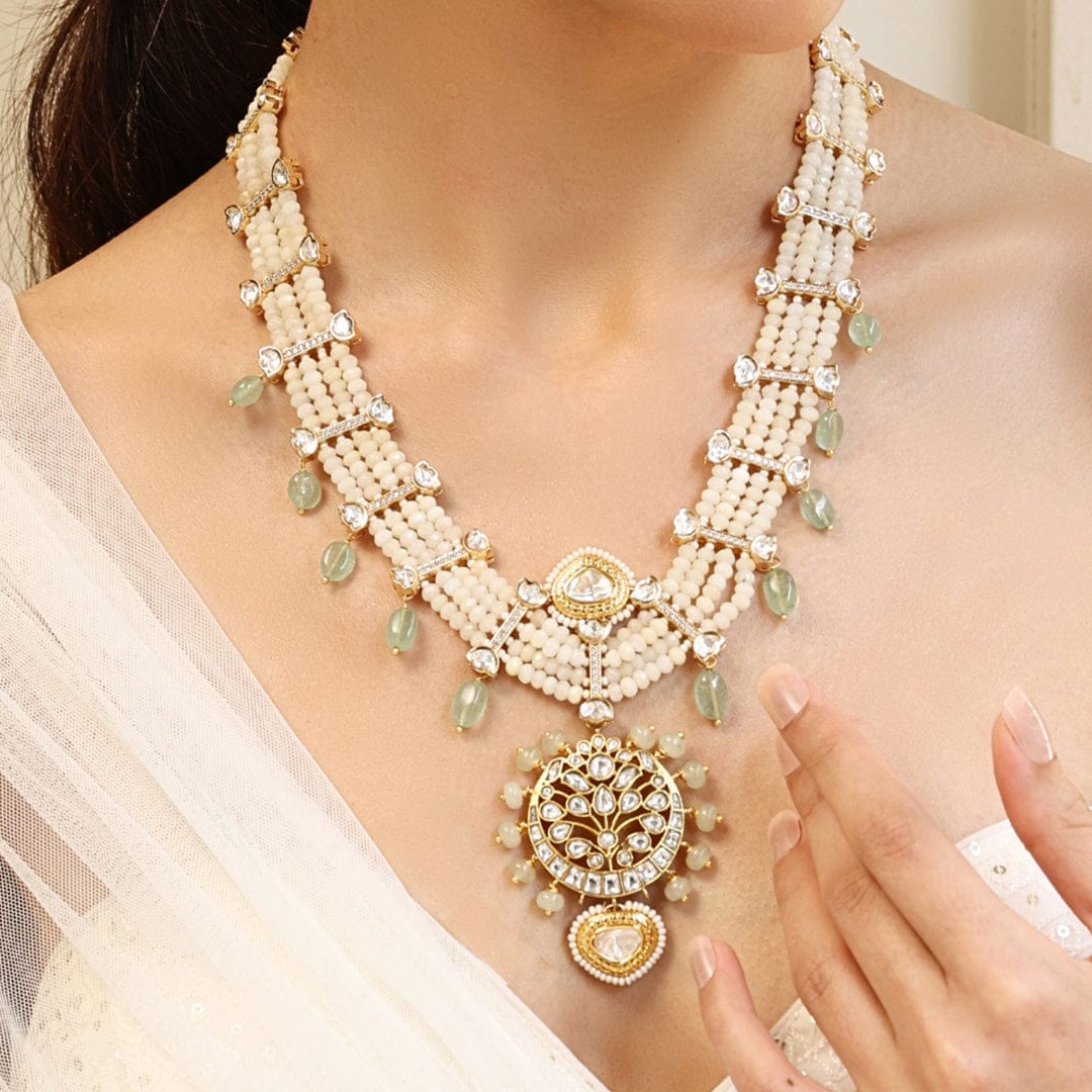 Pearlescent Pretty Necklace