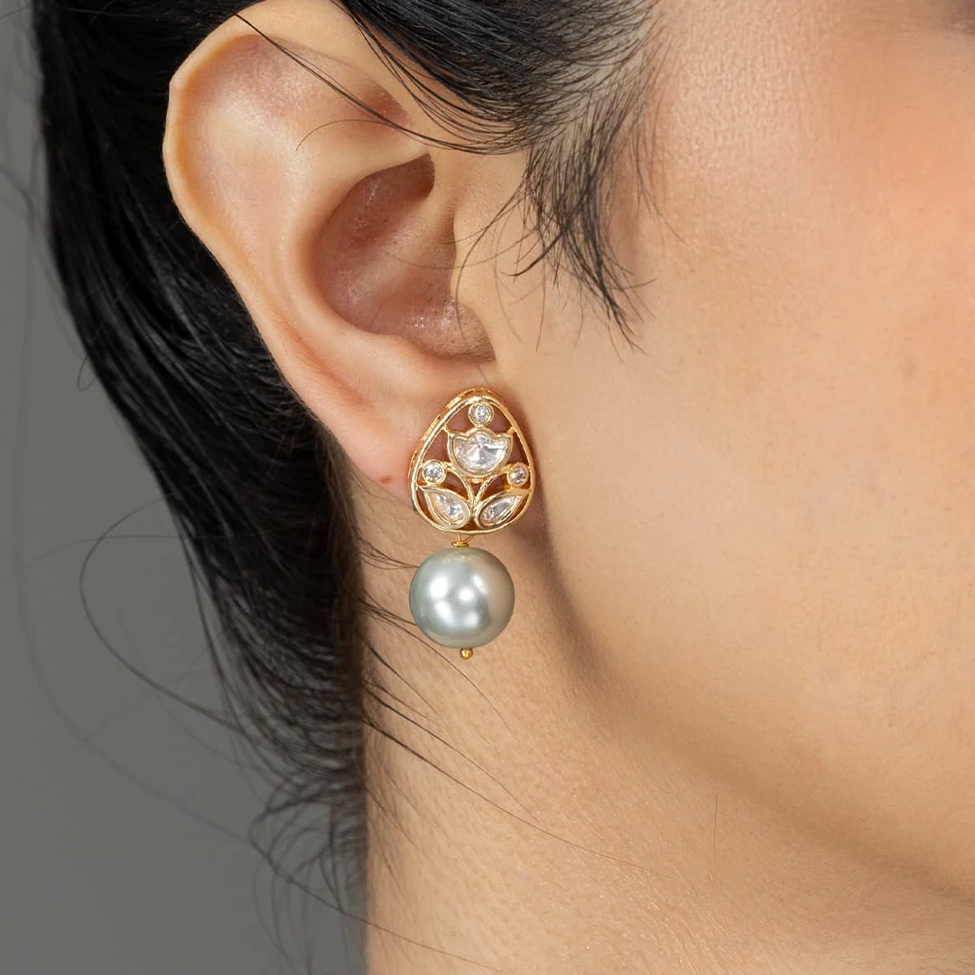 Reira Drop Earrings