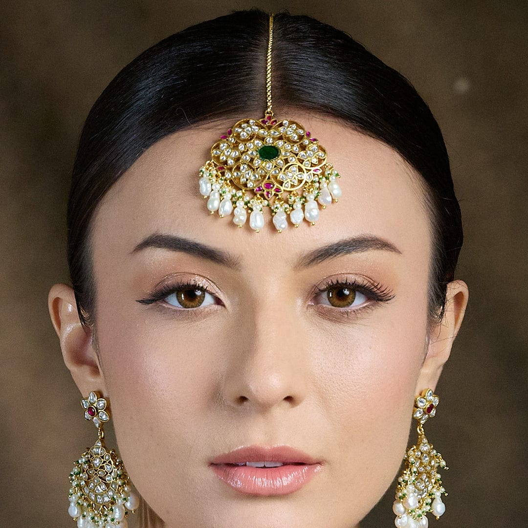 Royal Bloom Kundan Maang Tikka