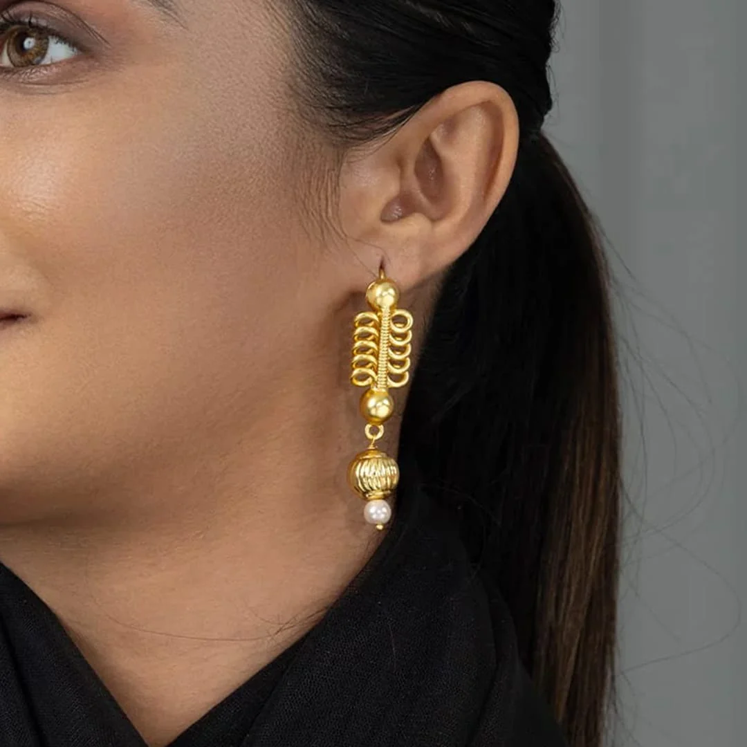 Saniya Drop Earrings