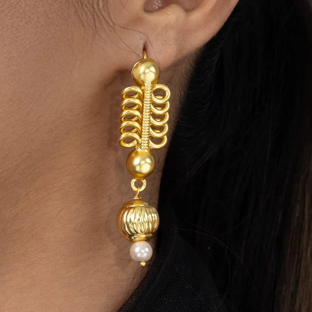 Saniya Drop Earrings - Image 2