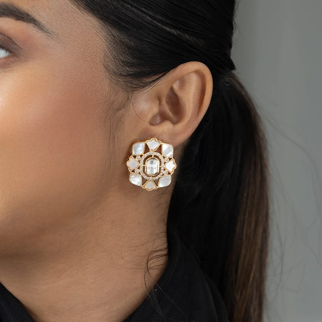 Siyona Stud Earrings