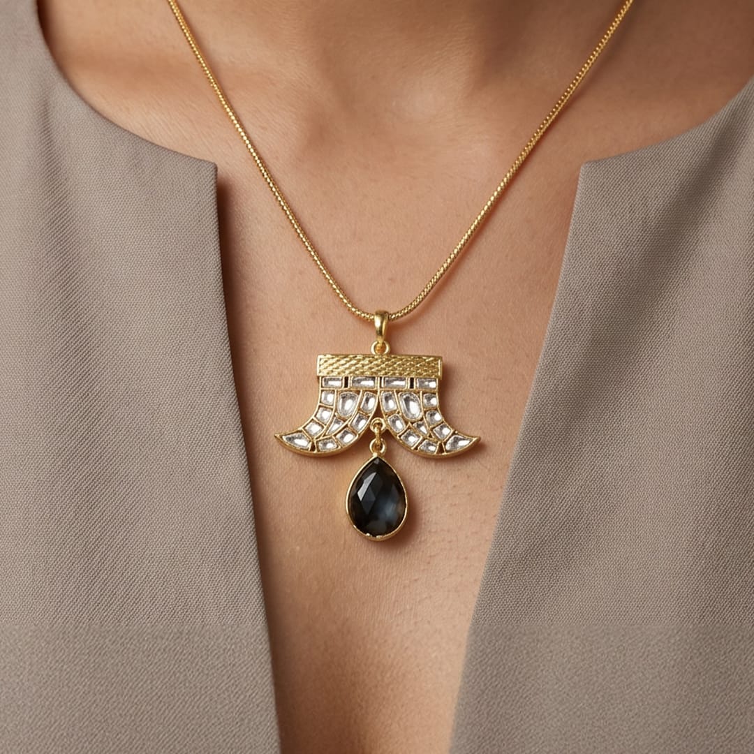 Tanvira Necklace - Image 2