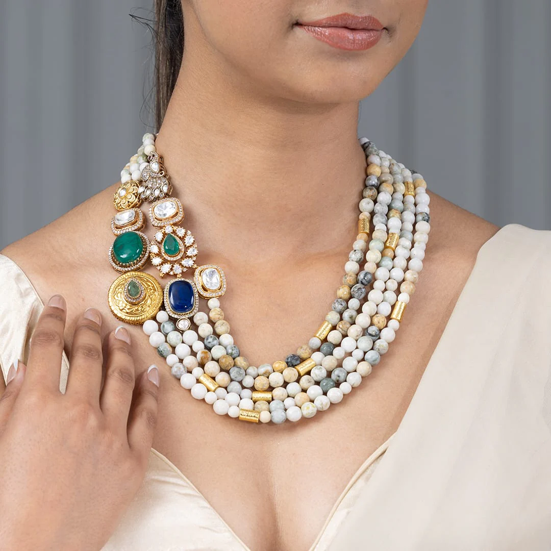 Taveliya Necklace - Image 2