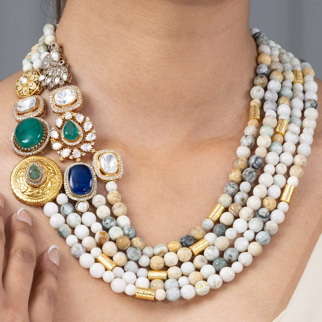 Taveliya Necklace - Image 3