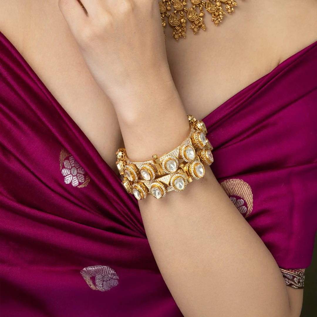 Traditional Kundan-Style Gold-Plated Bangle