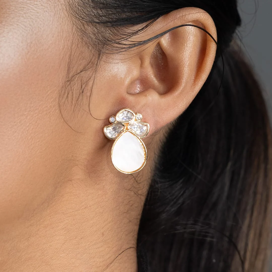 Vivya Stud Earrings