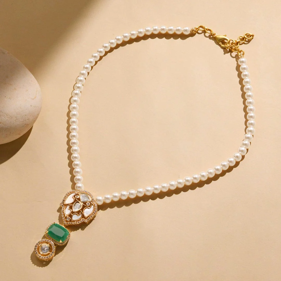 White Pearl Necklace