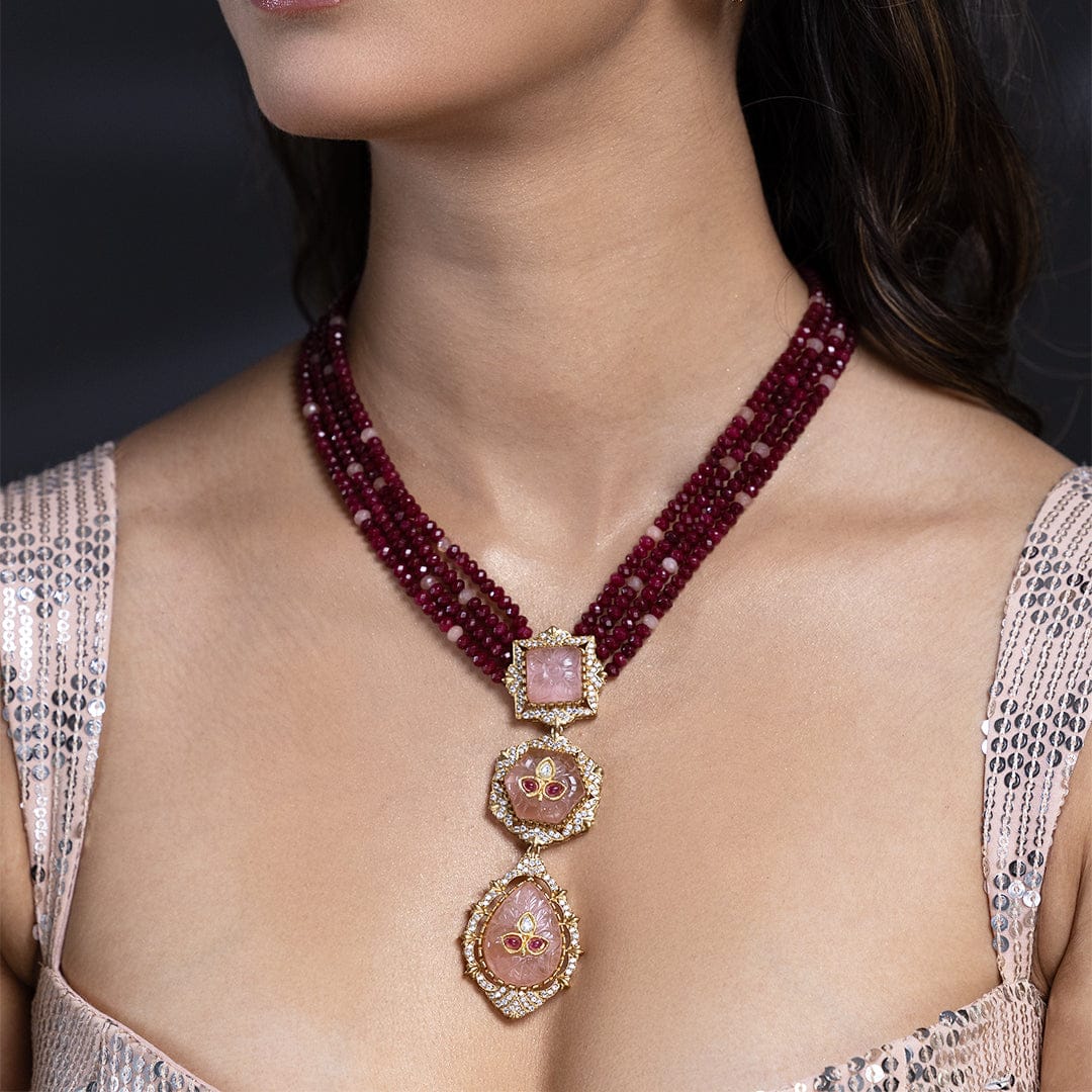 Yamika Necklace Set