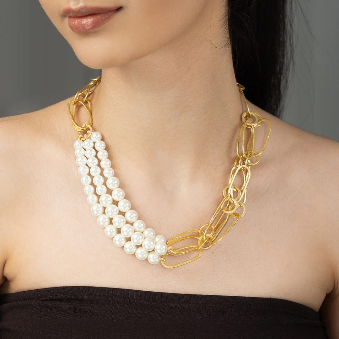 Yavina Pearl Necklace