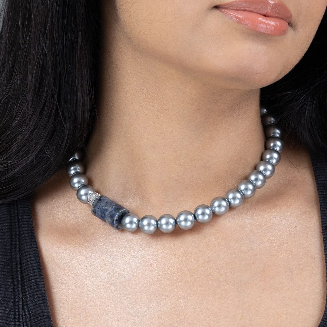 Zavina Pearl Necklace